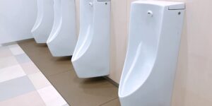 PTAをたすけるPTA'S（ピータス）_事例_トイレ清掃